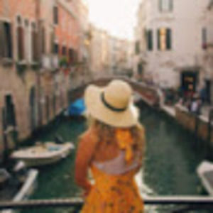 Meet your Posher, Bella